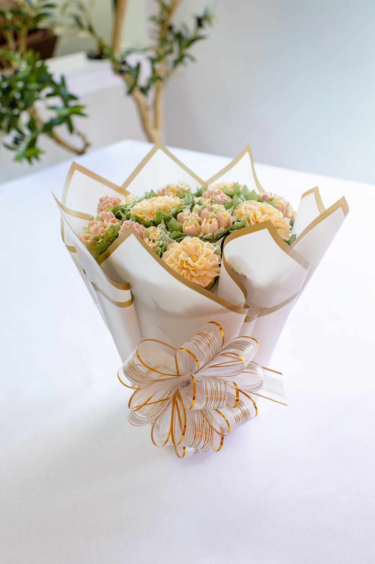 Ivory Garden (Tuesday Delivery Only)