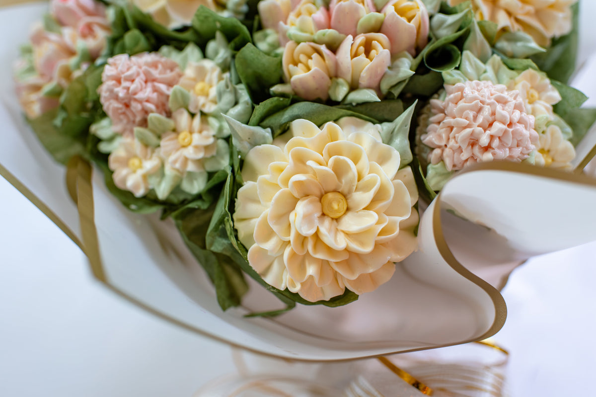 Ivory Garden Cupcake Bouquet | Tuesday Delivery | Butter Daisy